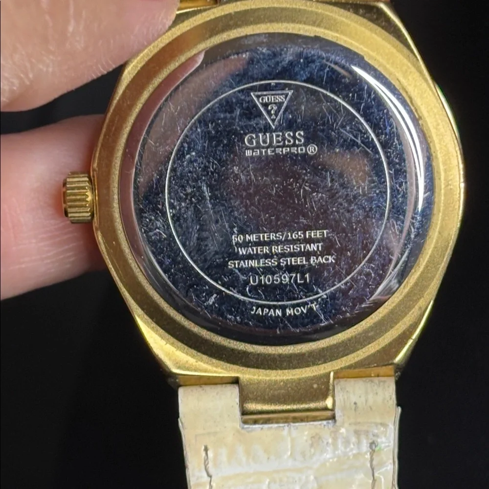Guess regular wear